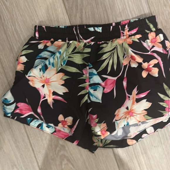 Old Navy Tropical Pink and Green Shorts (set of 2) - Picture 7 of 9